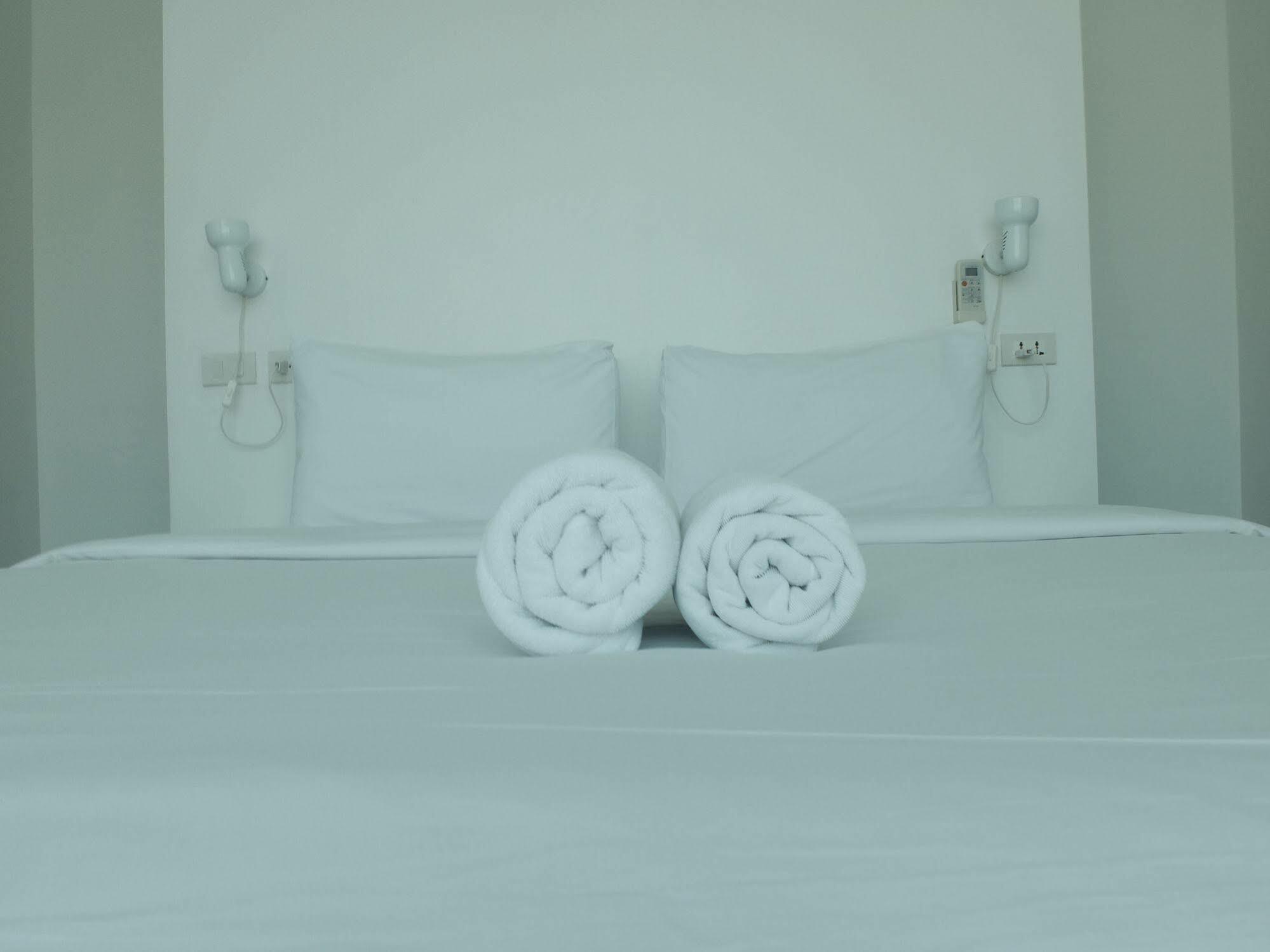 Hostal The Common Chiang Mai
